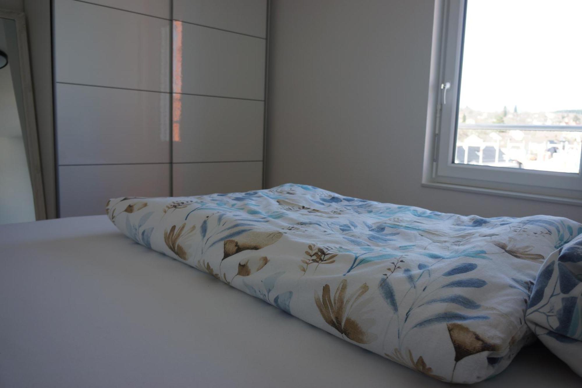 Sonnenhalde Panoramablick X Gartenschau Tal X 弗罗伊登施塔特 外观 照片